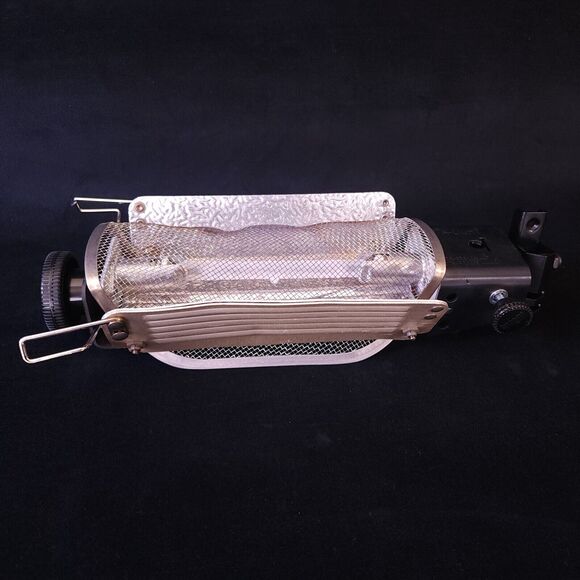 Lowel Tota-Lite Tungsten Continuous Lighting Unit Tested Flood Light w/ Bulb - Picture 2 of 7